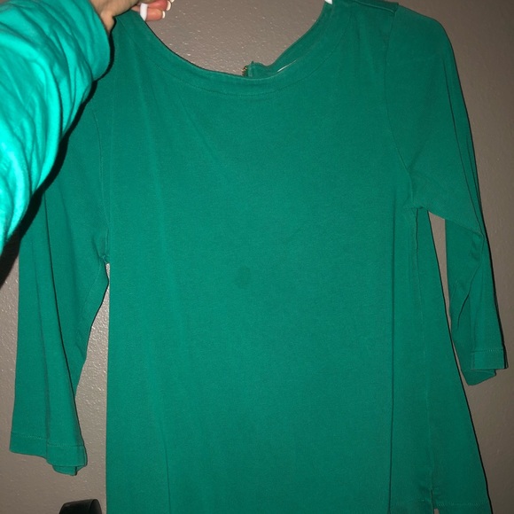Green shirt - Picture 1 of 2